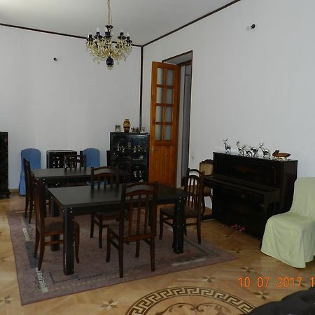 Room 404 Guest House Tbilisi Eksteriør billede
